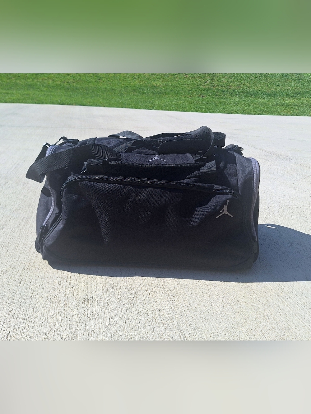 Nike Air Jordan Jump Black Duffel Gym Weekend Bag Adjustable Strap